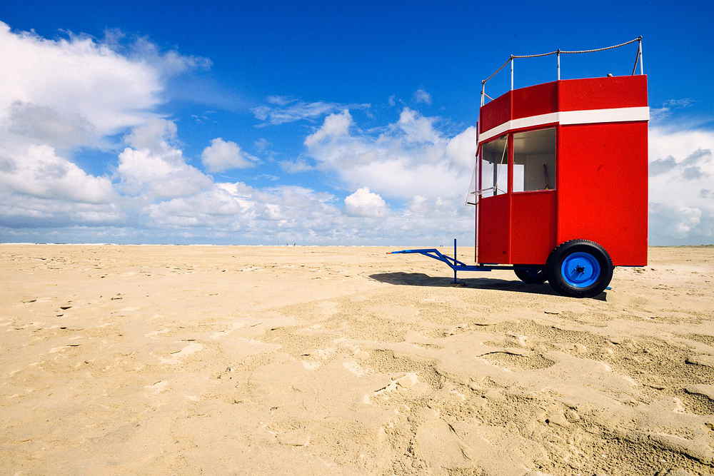 Badekarre am Strand von Borkum Badekarre am Strand von Borkum