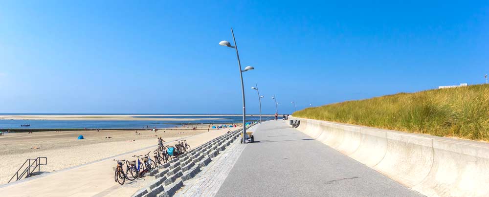 (depositphotos.com) Borkum - ideal für eine Inselerkundung mit einem Leihfahrrad (depositphotos.com)