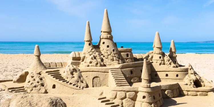 Sandburgenbau Wettbewerb (depositphotos.com)